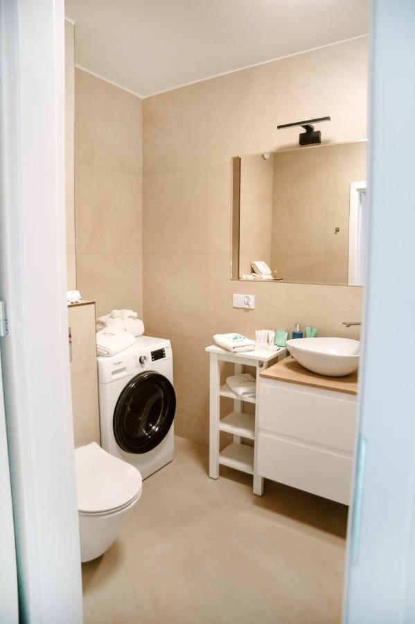 Golden Port Spa - Easy-Rent Apartments จีฟโนฟ ภายนอก รูปภาพ