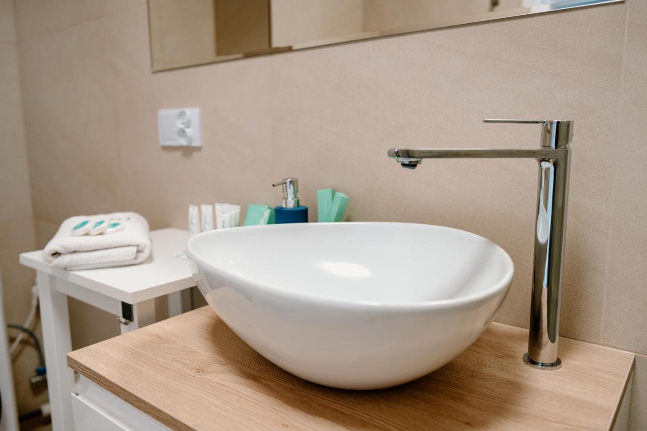 Golden Port Spa - Easy-Rent Apartments จีฟโนฟ ภายนอก รูปภาพ